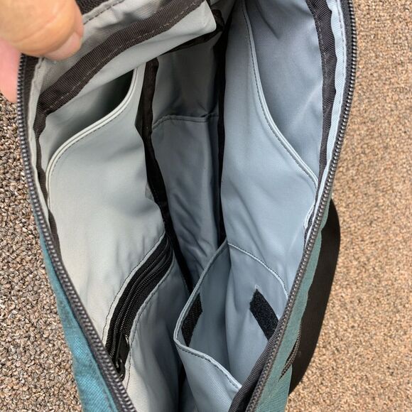 VINTAGE 90S SUTTER'S MILL GREEN Crodd Body BACKPACK USA MADE Book bag - Picture 13 of 13